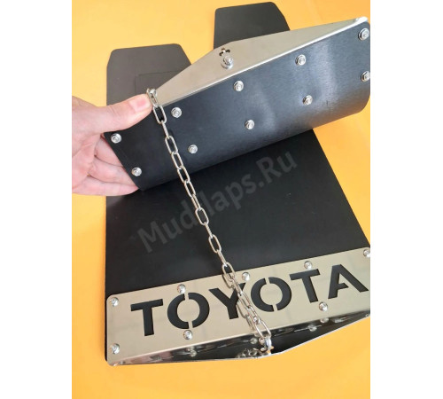 Брызговики TOYOTA шириной 260мм с одной цепочкой